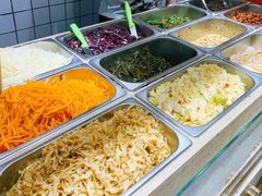 自助取餐区-三兄弟高炉烧饼