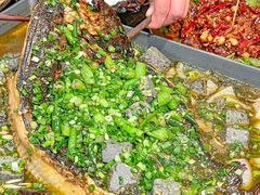 -何师烧烤Pro ·江湖川菜·小龙虾·精酿(太古里旗舰店)