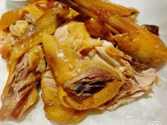 -头上红煨盐鸡·非遗院子餐厅