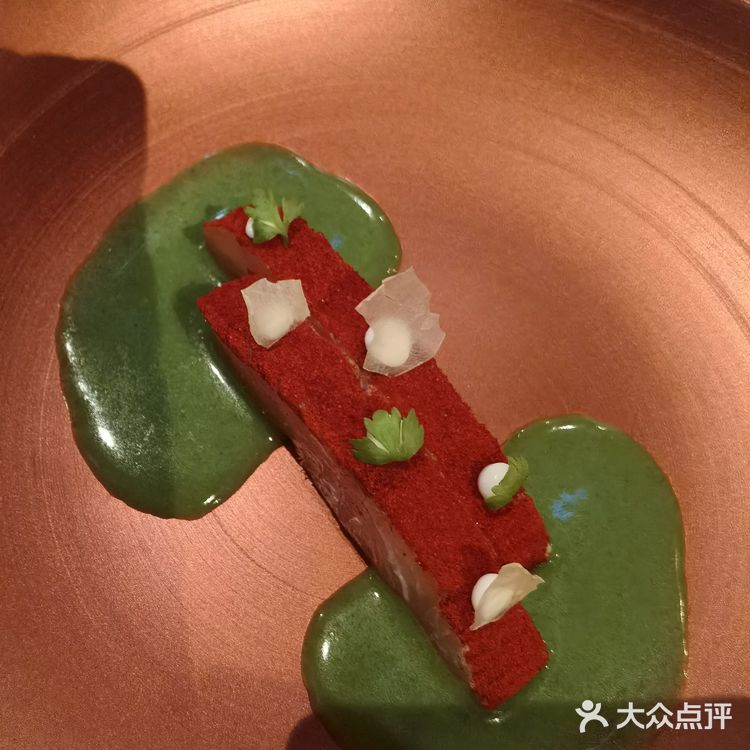 感受一下米其林餐厅的餐点魅力,服务真的是没的说了~