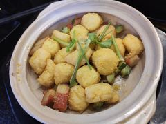 咸蛋黄海鲜豆腐煲-芽敉砂锅(财信广场店)