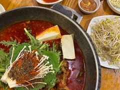 土豆排骨火锅-喇喇排骨火锅·传统韩式脊骨汤(望京西园总店)