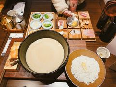 -银米·云南传统过桥米线(双廊黑金冠店)