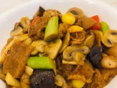 野竹荪焖面筋-五观堂素食(新华路店)