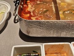 -左庭右院鲜牛肉火锅黑金店(陆家嘴中心店)