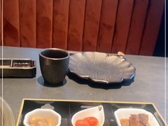 -铭牛烧肉·和牛海鲜自助(高新月牙湖店)