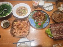 -老滇山寨•云南特色菜•地方菜•民族风情歌舞表演(金碧店)