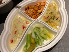 -左庭右院鲜牛肉火锅黑金店(陆家嘴中心店)