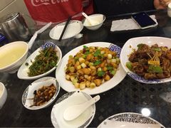 东四民芳餐厅(小街店)-东四民芳餐厅(世茂工三店)