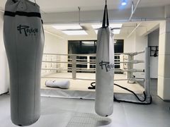 -EFL巴西柔术·综合格斗·泰拳·少儿体能训练(虹桥德必馆)
