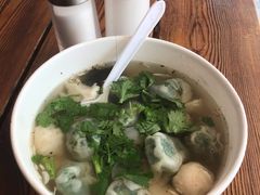 -手劲鱼丸馄饨铺(哈一百店)