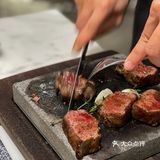 广州 | ABC首创分段式石烧牛扒🥩五成熟玫瑰色一口沉醉🤤