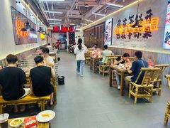 -来龍儿鲜切牛肉自助老火锅