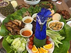 -沐毫傣泐云南菜孔雀宴•手抓饭傣味烧烤(曼听公园店)