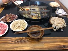 -苟味道老火锅(黄桷坪店)