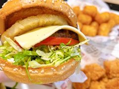 -The Habit Burger Grill 哈比特汉堡(复兴soho店)