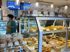 面包甜点陈列柜-老大昌(淮海中路店)