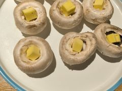 黄油白蘑菇-炼火烤肉店