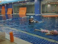 -戊辰亲子游泳俱乐部