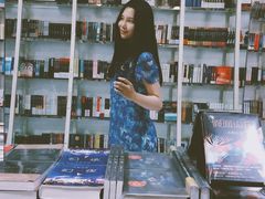 -钟书阁(松江泰晤士小镇店)