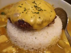 芝士牛肉汉堡咖喱饭-红小满休闲餐厅(十全街店)