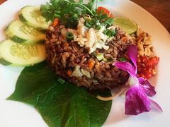 -Chom Cafe and Restaurant