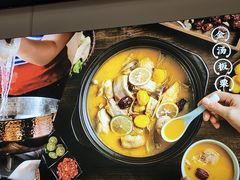 -洪氏嗨捞·猪肚鸡火锅(阳光天地店)