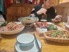 -老滇山寨•云南特色菜•地方菜•民族风情歌舞表演(金碧店)