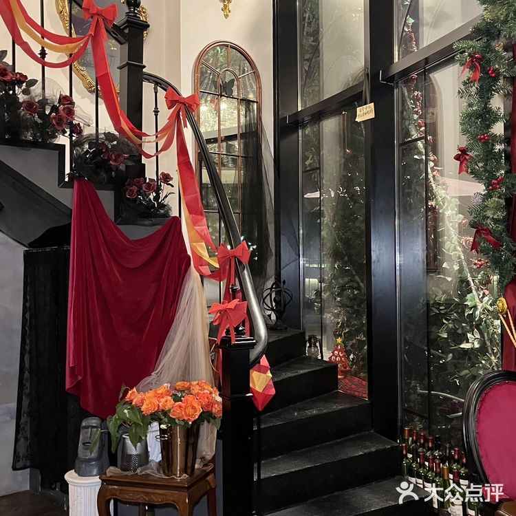 这次是真的被浪漫包围了....