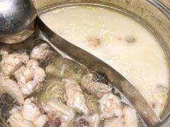 椰子鸡猪肚鸡双拼煲-煲大王猪肚鸡·椰子鸡火锅(红谷滩万达店)