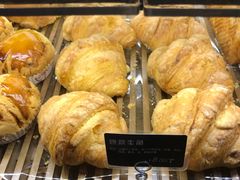 爆浆牛角-丁香西饼屋(桂林路店)