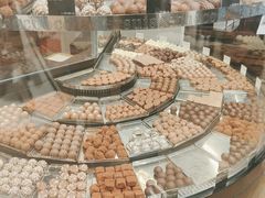 -Laderach 莱德拉(上海环贸iapm店)