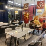 忙里偷闲的快餐时光