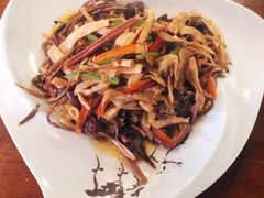 -小厨子私房菜·云南美食店