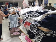 -优衣库(南京建邺万达广场店)