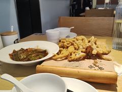 -关东小磨东北菜(上海长风大悦城店)