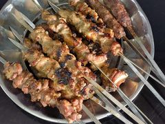 -烤肉小伙烤肉店