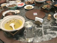 -苹果树下艺术餐厅(宋庄店)