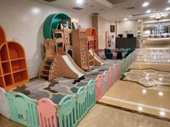 -华凌牛庄西餐厅(乌鲁木齐华凌美爵大饭店)