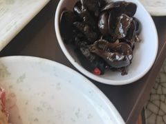 套餐里的木耳和牛排-南山素面馆(三亚南山文化旅游区店)