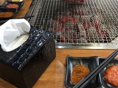 -肉甲韩国木炭烤肉(新壹街1店)
