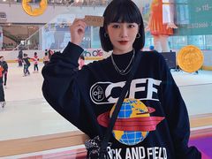 -冰纷万象滑冰场(沈阳万象城店)
