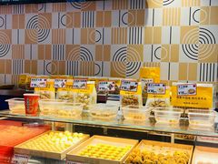 面包甜点陈列柜-東更道点心行(崂山丽达店)