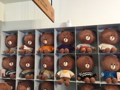 布朗熊-LINE FRIENDS Garosu-gil Flagship Store