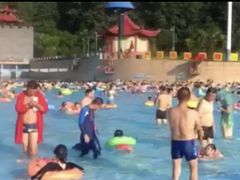 -汤山欢乐水世界