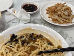 -尹记门钉肉饼(丰台站店)