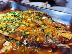 洞庭大白刁-廖师傅大蒜炒腊肉(袁家岭店)