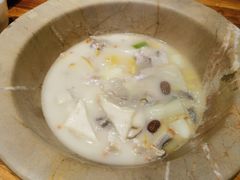 -滇香肴·云南菜蒸汽石锅鱼(云南北路店)