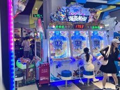-反斗乐园π·电玩·高空拓展·蹦床(龙华天虹店)
