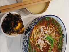 -镇南锅盖面馆(解放路店)